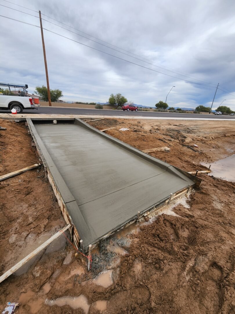 Concrete Spillway, Cement, Concrete Finisher, Concrete Driveway, Concrete Spillway, Concrete Sidewalk,