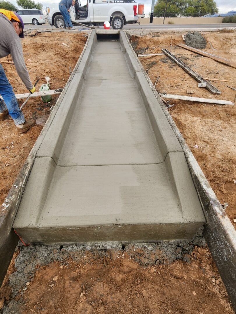 Concrete, Cement, Cement Finisher, Concrete Spillway, Concrete Walkway, Concrete driveway,